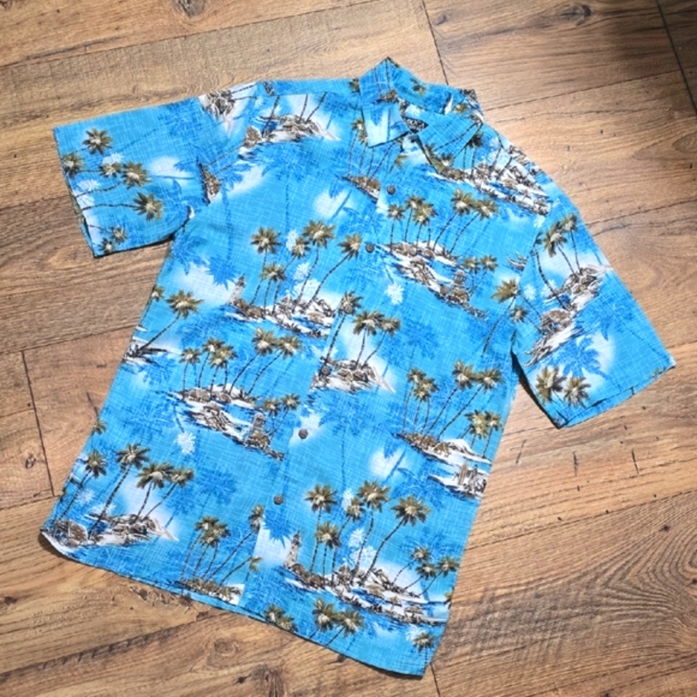 BOCA CLASSICS Blue Tropical Short Sleeve Tee with Island Print
